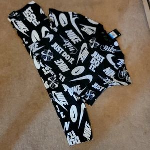 Womens nike outfit. Leggings with crop top